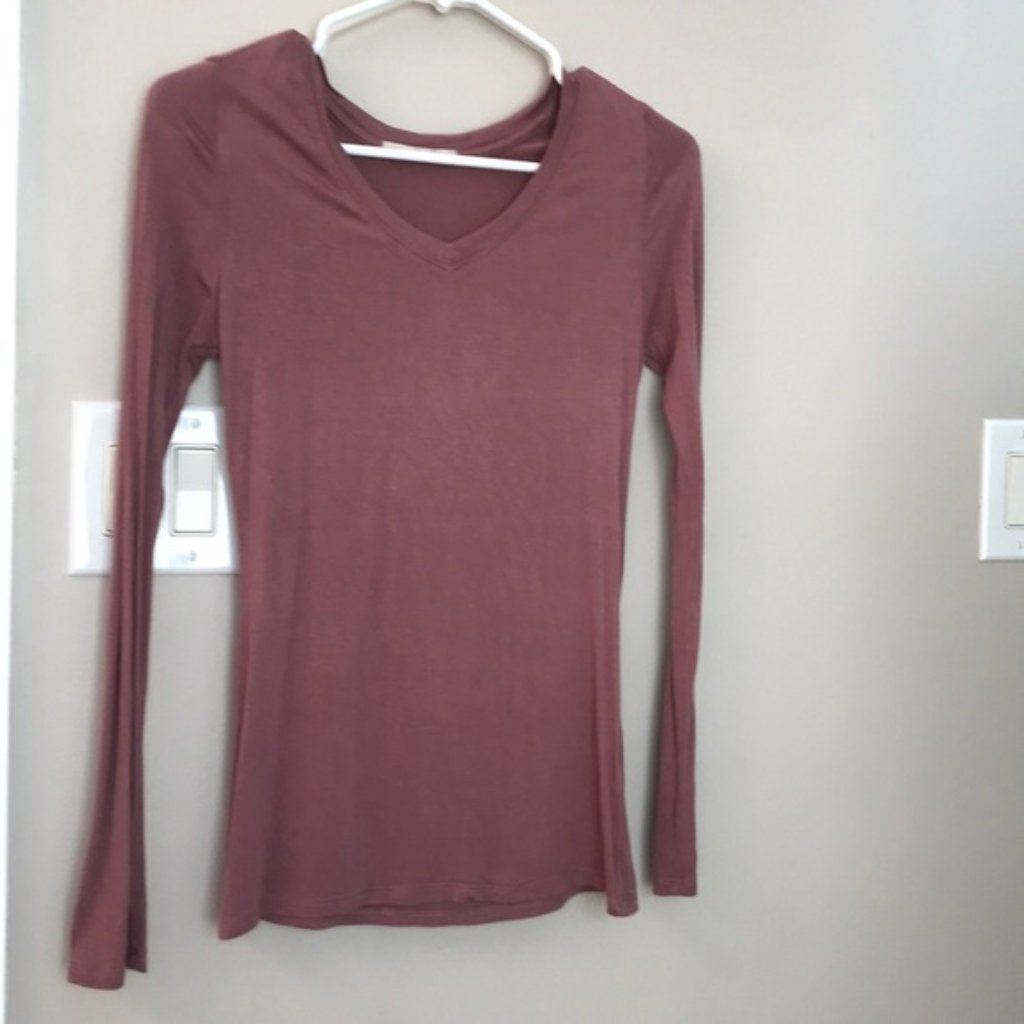 3/$25 Active Basic L/S Tee M